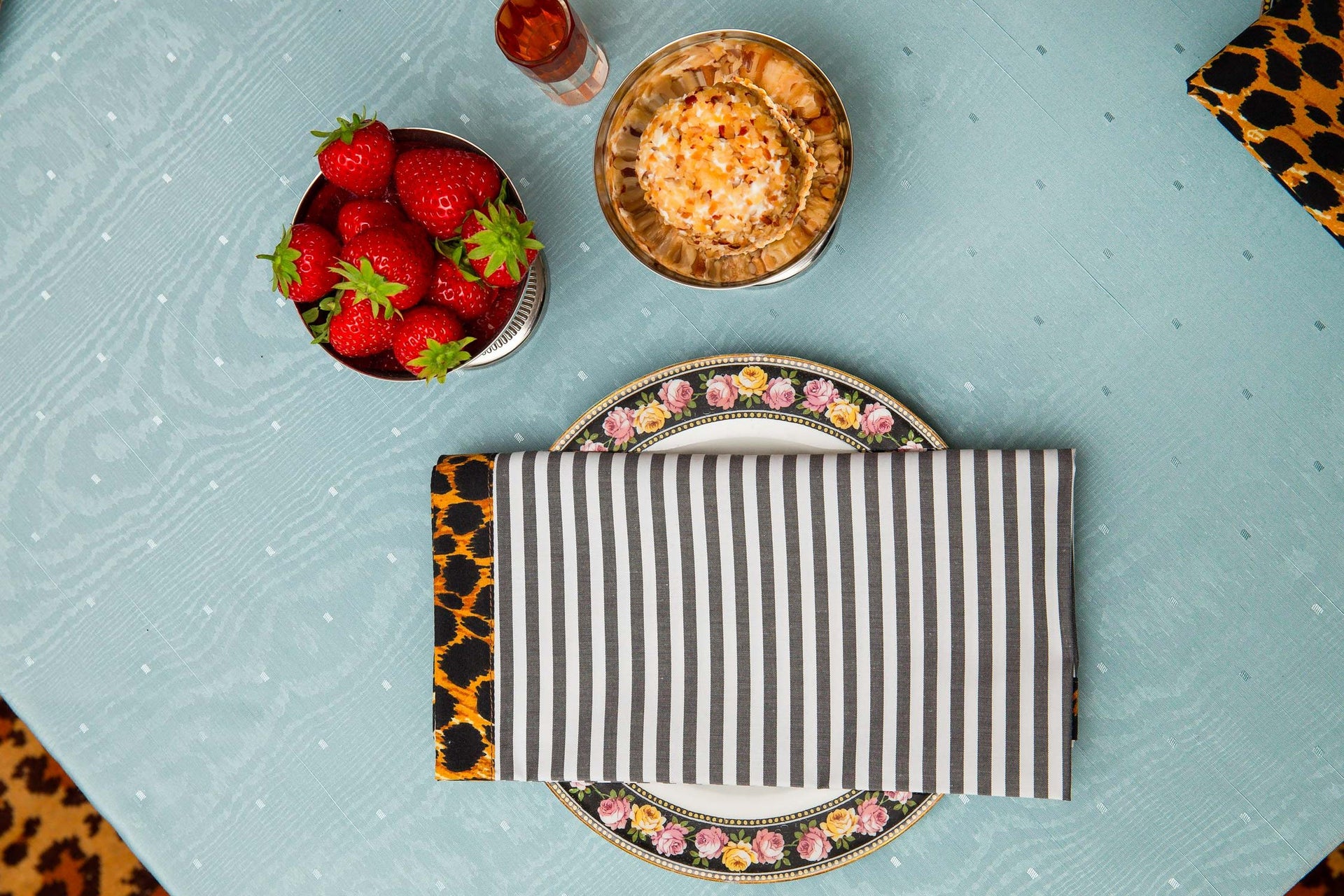 The JANE grey flannel napkin